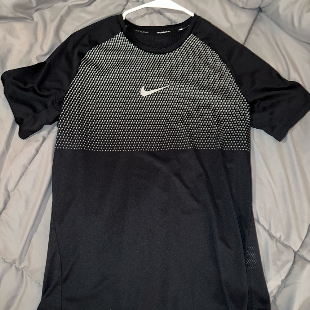 Nike tee